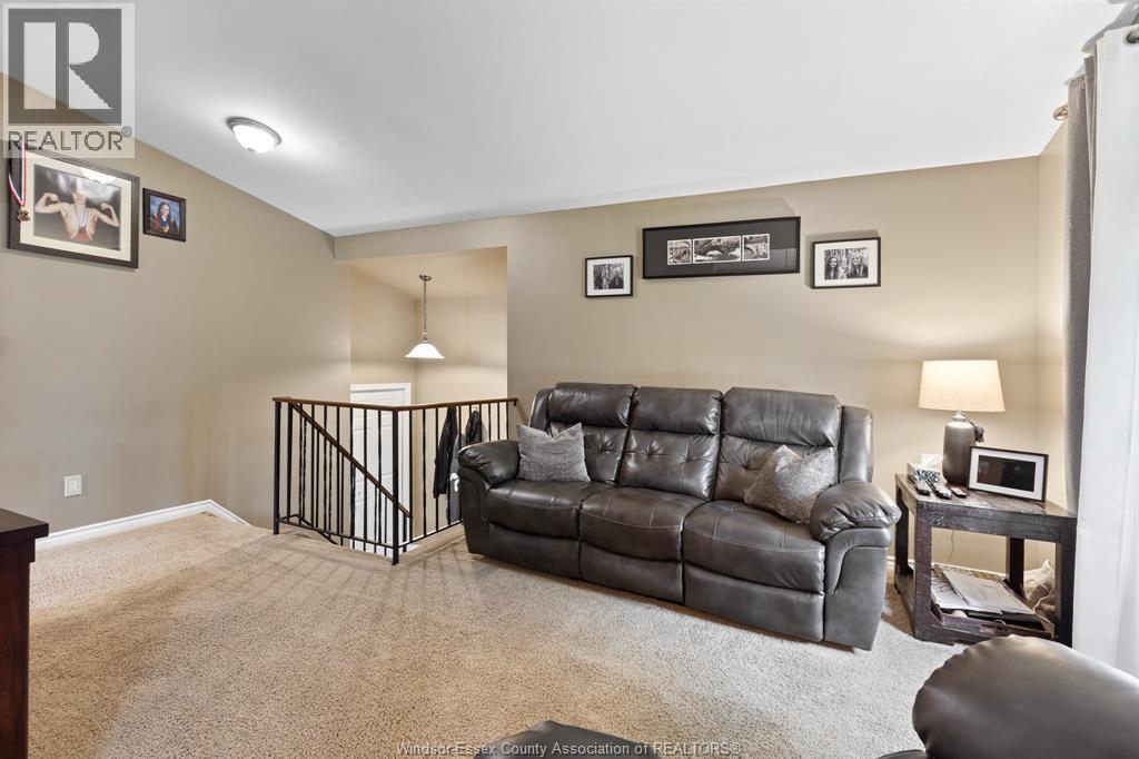 3040 Loebach, Windsor, Ontario N8T 3M7 - Photo 5 - 26017376