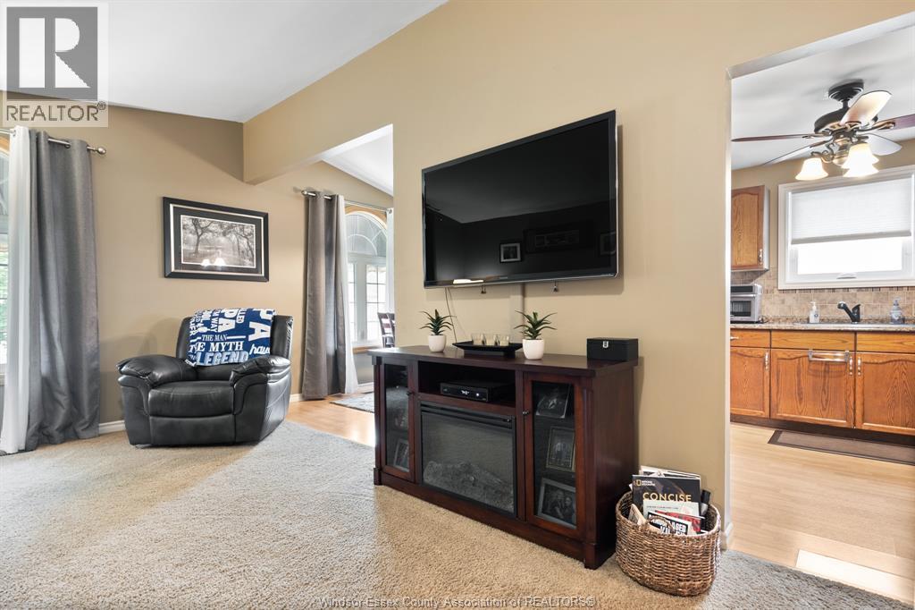 3040 Loebach, Windsor, Ontario N8T 3M7 - Photo 6 - 26017376