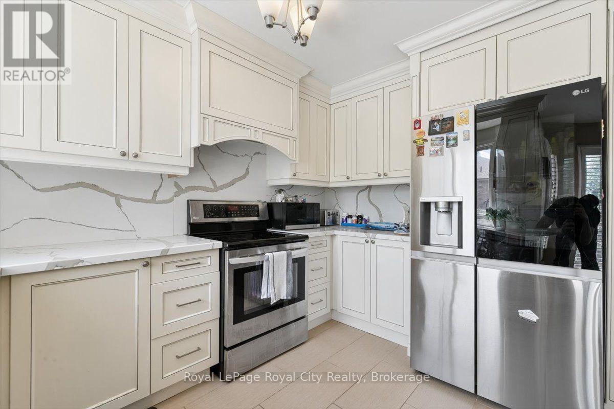 69 Summerdale Drive, Markham, Ontario  L3T 6W6 - Photo 15 - N13583068