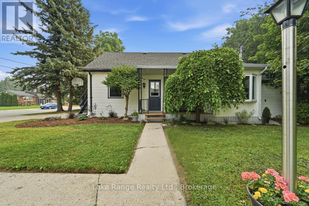 73 Queen Street, Huron-Kinloss, Ontario  N0G 2R0 - Photo 2 - X13583044