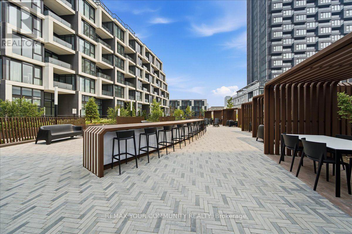 2101 - 1 QUARRINGTON LANE