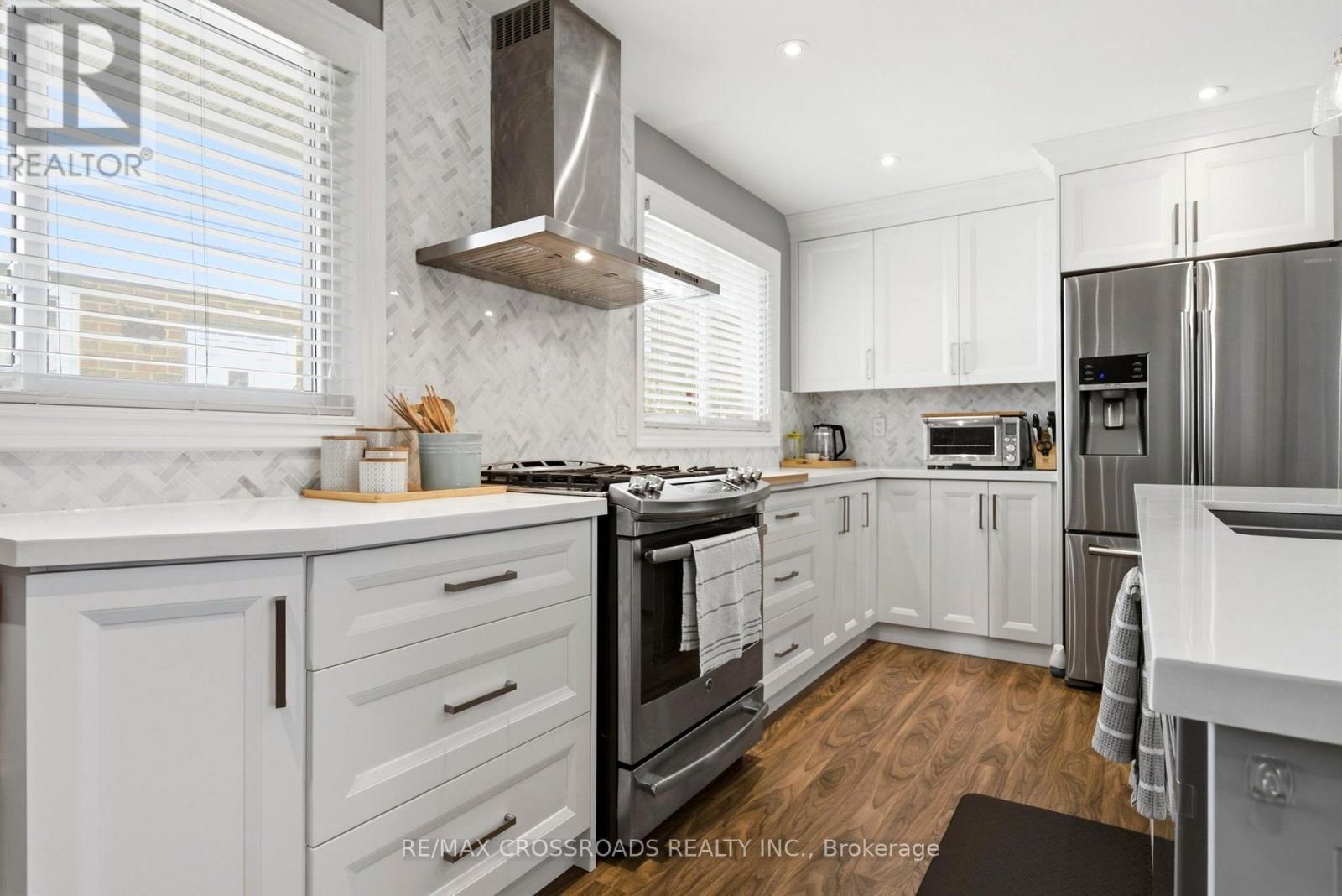 23 Chaldean Street, Toronto, Ontario  M1W 2B6 - Photo 14 - E13583040