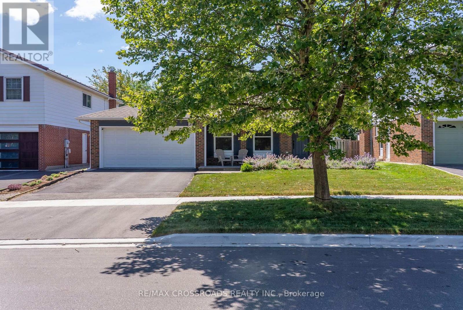 23 Chaldean Street, Toronto, Ontario  M1W 2B6 - Photo 2 - E13583040