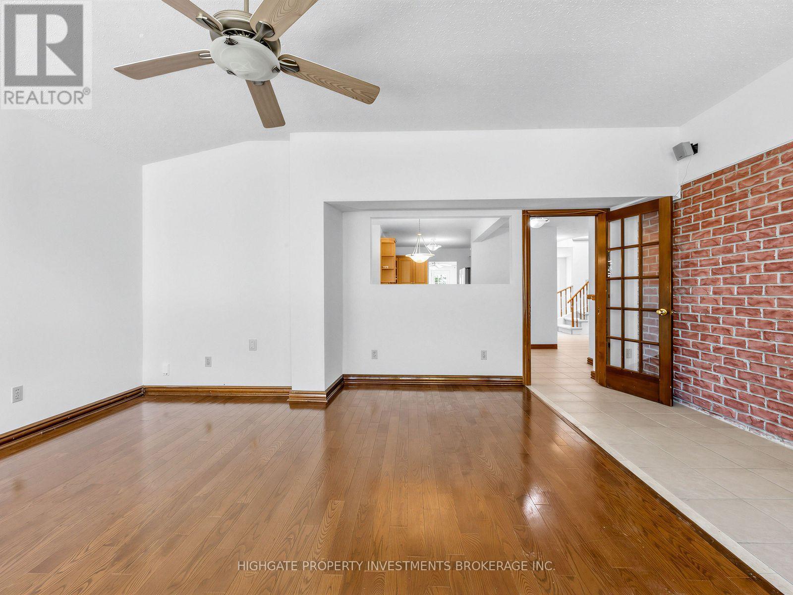 739 Edgewood Road, Pickering, Ontario  L1V 2Z7 - Photo 3 - E13583076