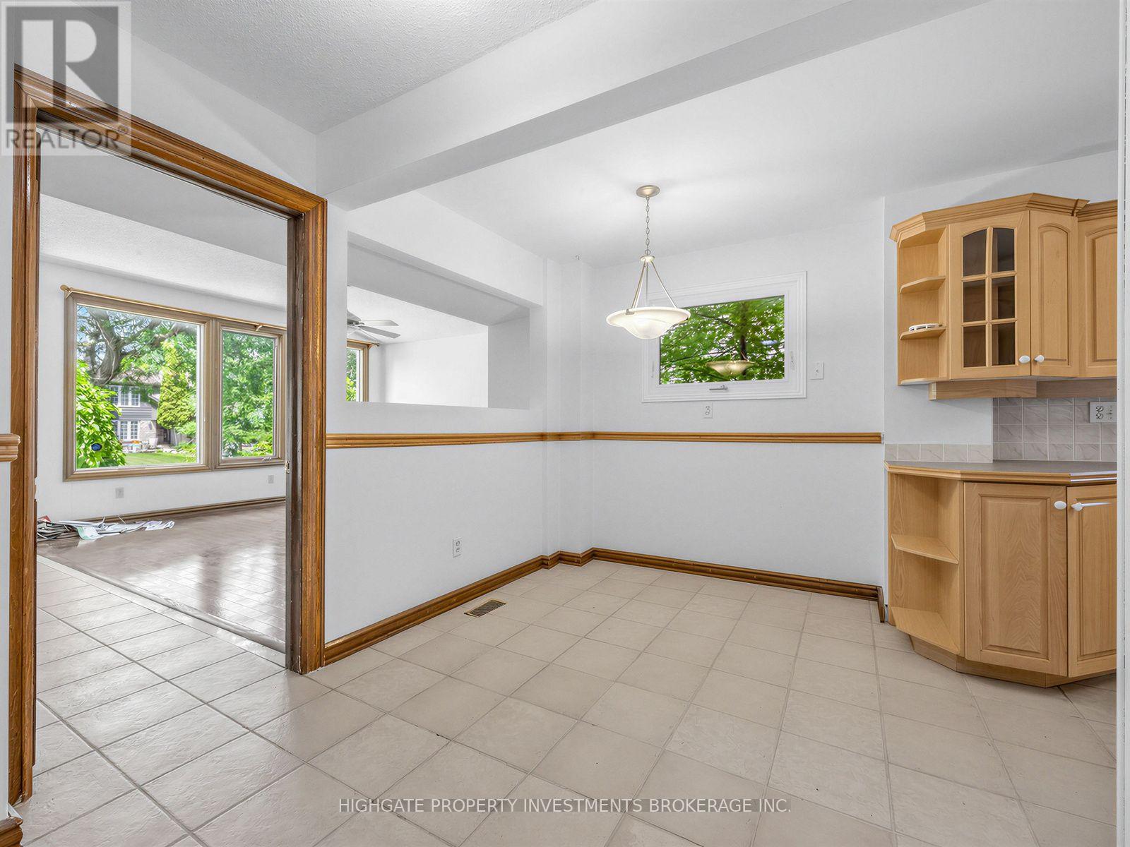 739 Edgewood Road, Pickering, Ontario  L1V 2Z7 - Photo 6 - E13583076