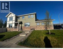 802 Keystone Meadows W, Lethbridge, Alberta