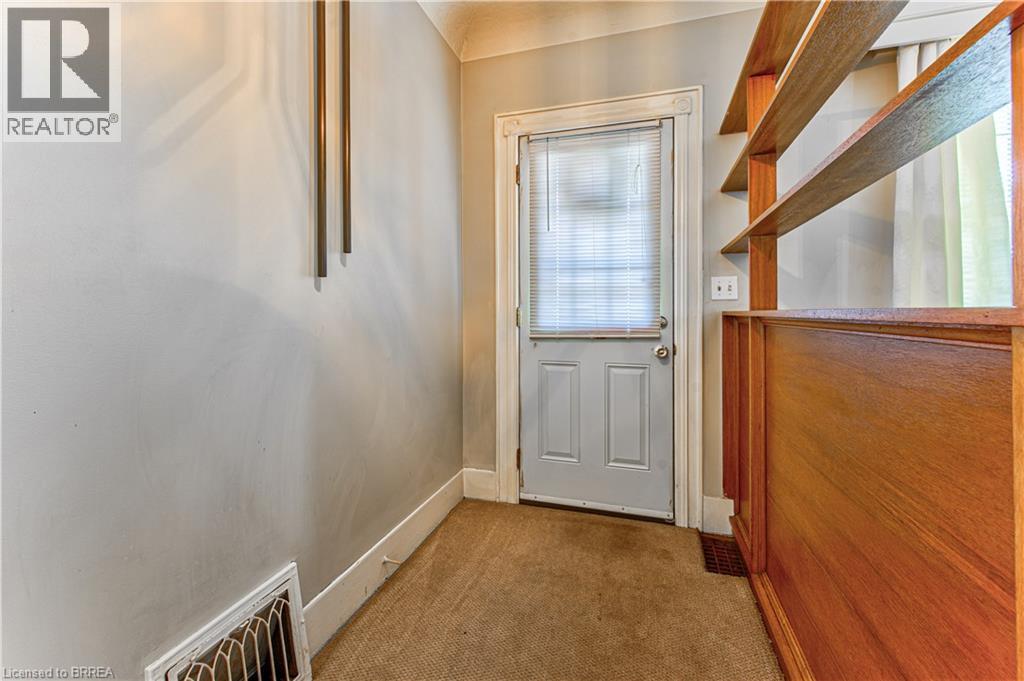 11 Hamilton Avenue, Brantford, Ontario  N3S 6Z4 - Photo 5 - 40844972