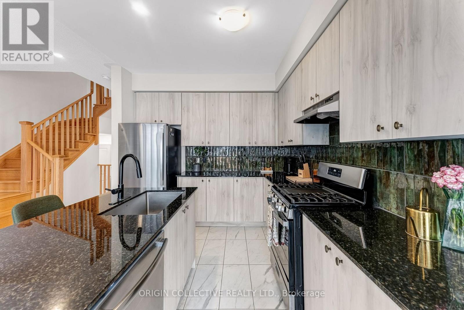215 Landolfi Way, Bradford West Gwillimbury (Bradford), Ontario  L3Z 4L7 - Photo 11 - N13582870