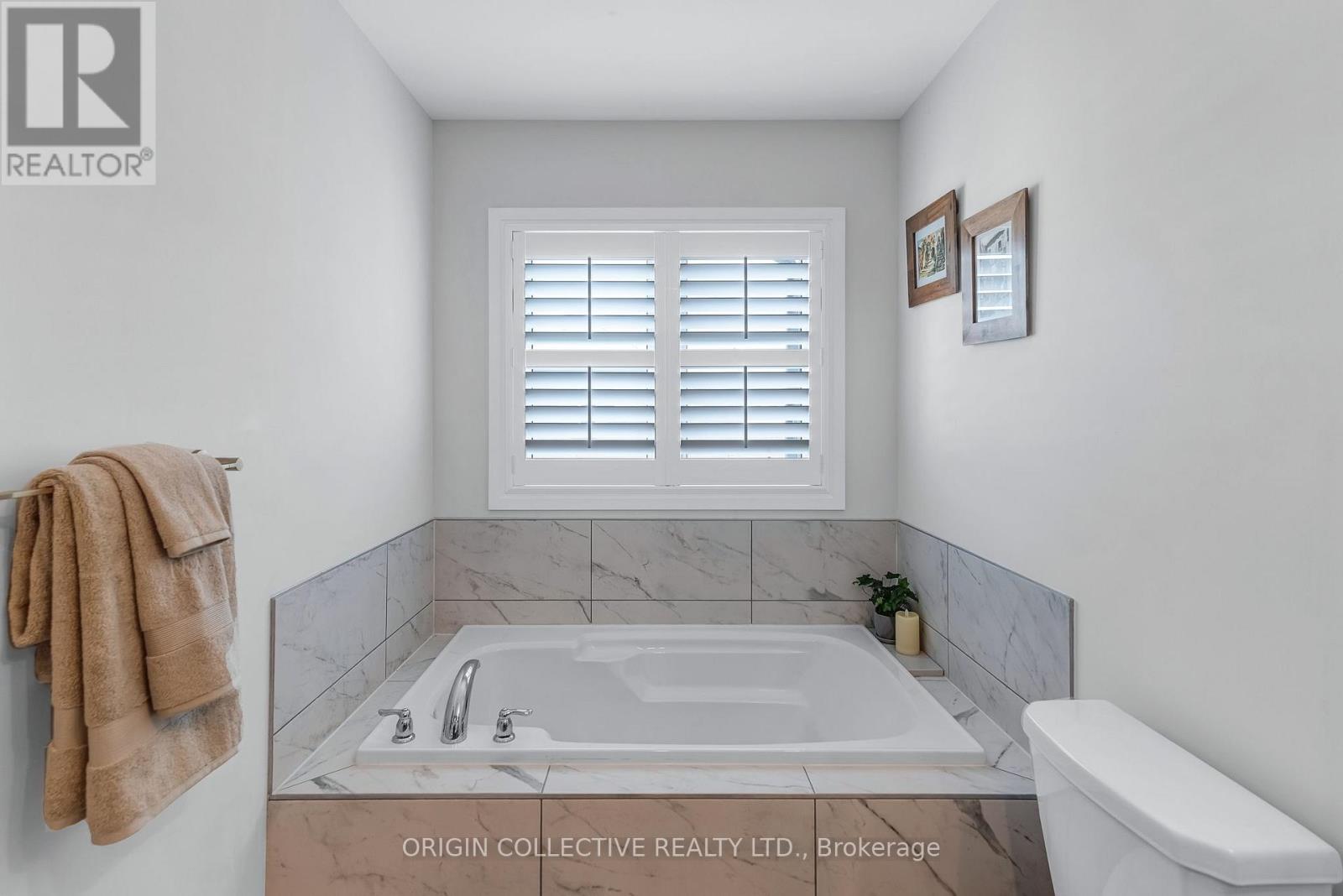 215 Landolfi Way, Bradford West Gwillimbury (Bradford), Ontario  L3Z 4L7 - Photo 26 - N13582870