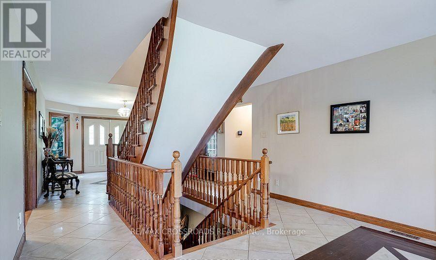 18 Hill Top Trail E, Whitchurch-Stouffville, Ontario  L4A 7X4 - Photo 14 - N13582952