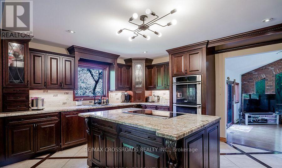 18 Hill Top Trail E, Whitchurch-Stouffville, Ontario  L4A 7X4 - Photo 16 - N13582952