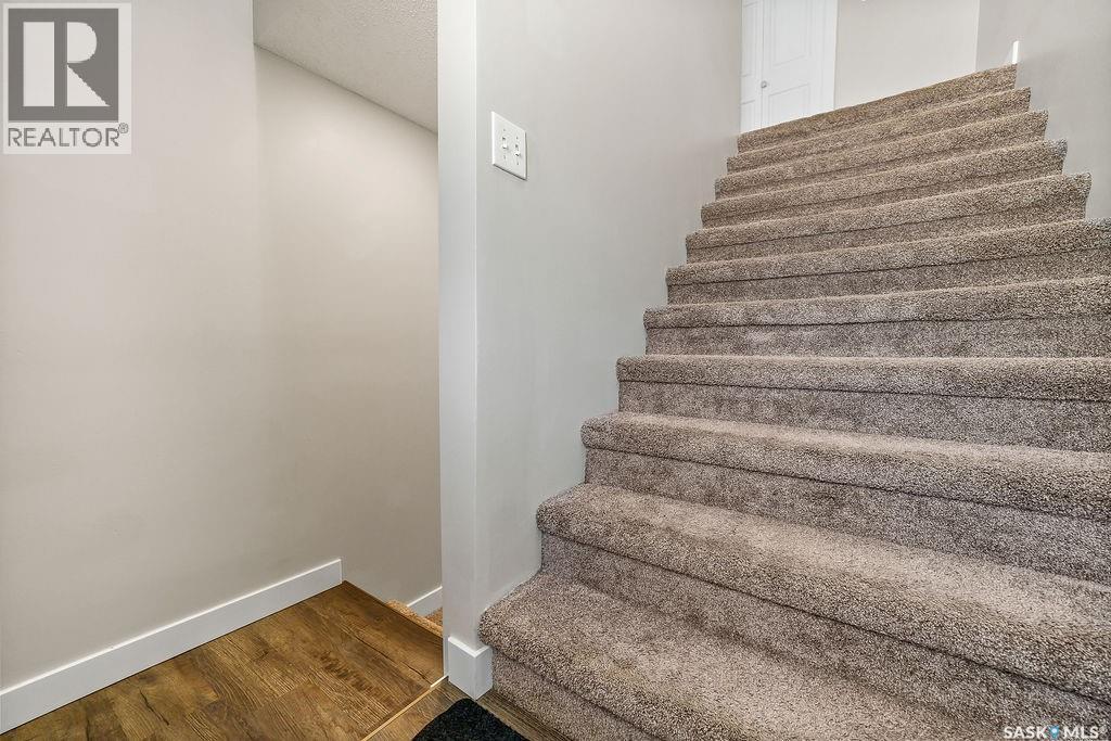7321 Bowman Avenue, Regina, Saskatchewan  S4T 6K9 - Photo 2 - SK043064