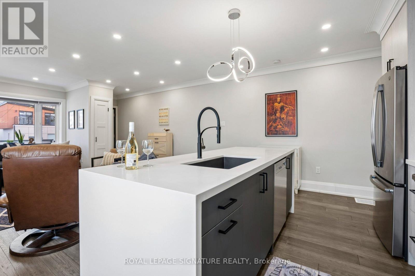 972 Cosburn Avenue, Toronto, Ontario  M4C 2W9 - Photo 17 - E13121820