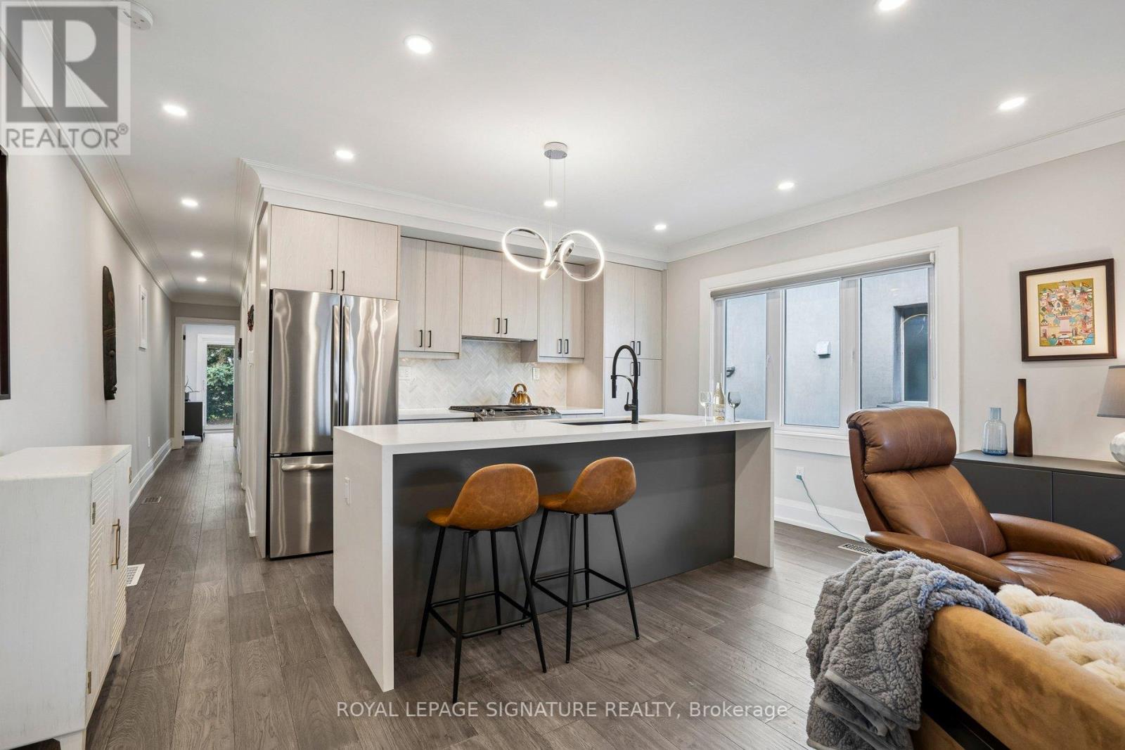 972 Cosburn Avenue, Toronto, Ontario  M4C 2W9 - Photo 14 - E13121820
