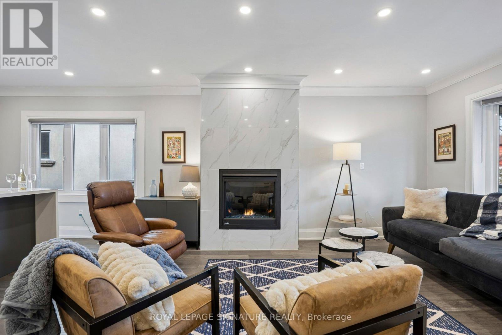 972 COSBURN AVENUE, Toronto, Ontario
