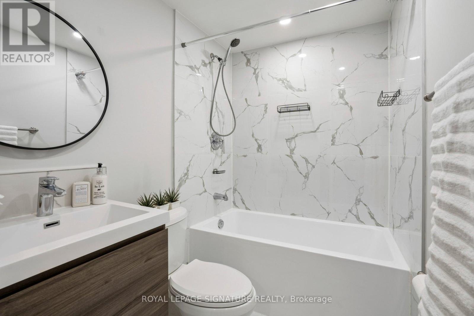 972 Cosburn Avenue, Toronto, Ontario  M4C 2W9 - Photo 39 - E13121820