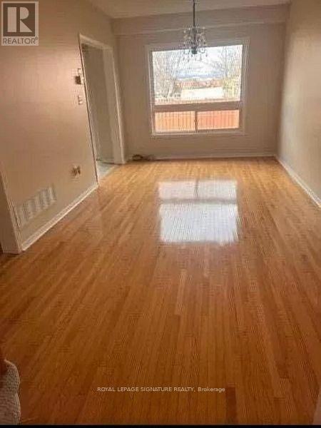 6112 Windfleet Crescent, Mississauga, Ontario  L5V 2Z6 - Photo 2 - W13582972