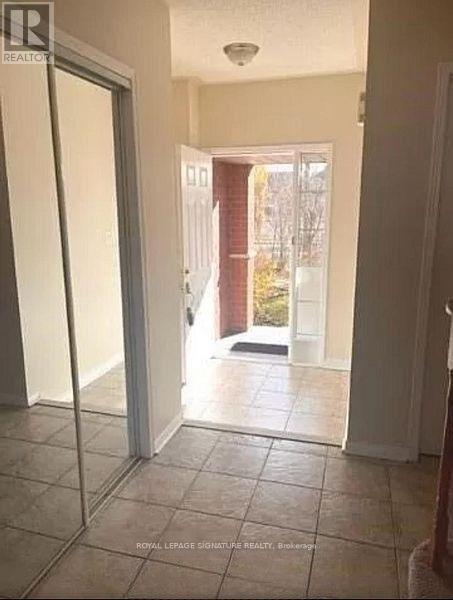 6112 Windfleet Crescent, Mississauga, Ontario  L5V 2Z6 - Photo 7 - W13582972