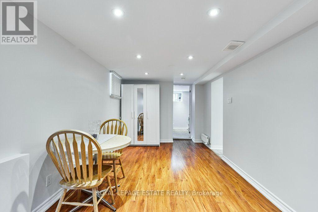 Lower - 120 Grenadier Road, Toronto, Ontario  M6R 1R4 - Photo 15 - W13583030