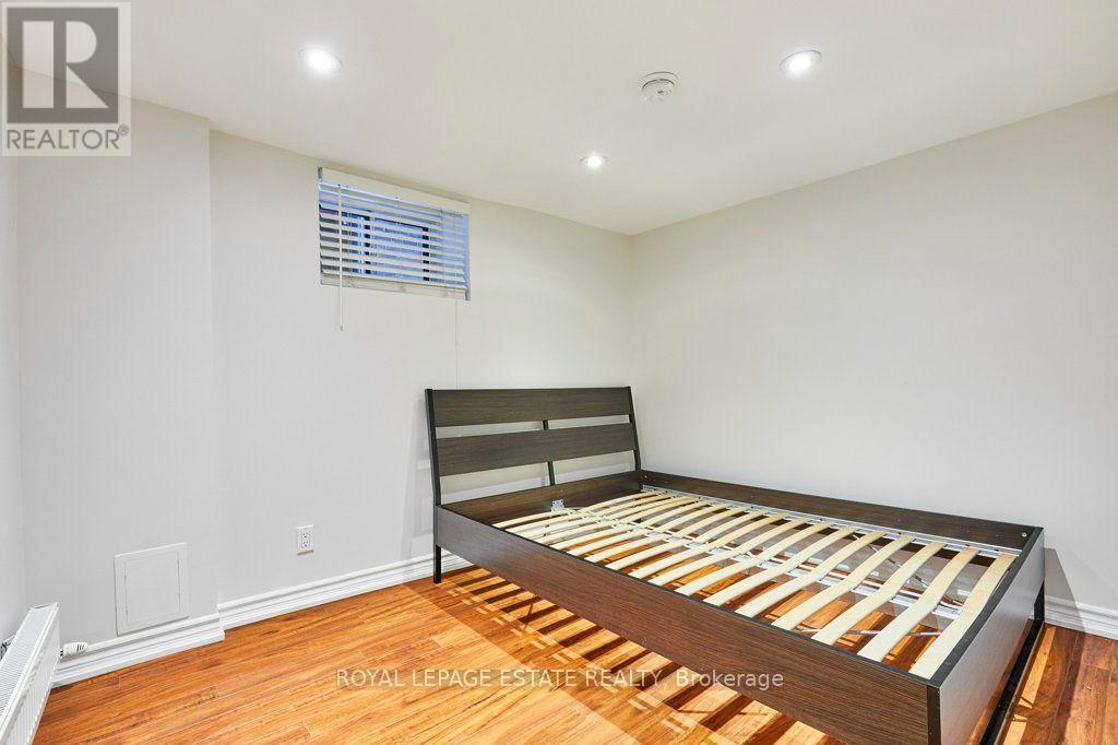 Lower - 120 Grenadier Road, Toronto, Ontario  M6R 1R4 - Photo 18 - W13583030