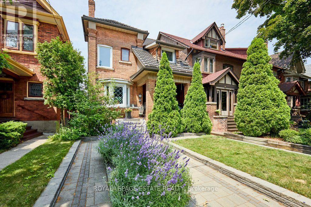 Lower - 120 Grenadier Road, Toronto, Ontario  M6R 1R4 - Photo 2 - W13583030