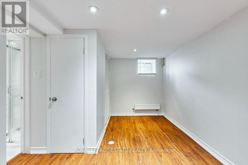 Lower - 120 Grenadier Road, Toronto, Ontario  M6R 1R4 - Photo 20 - W13583030