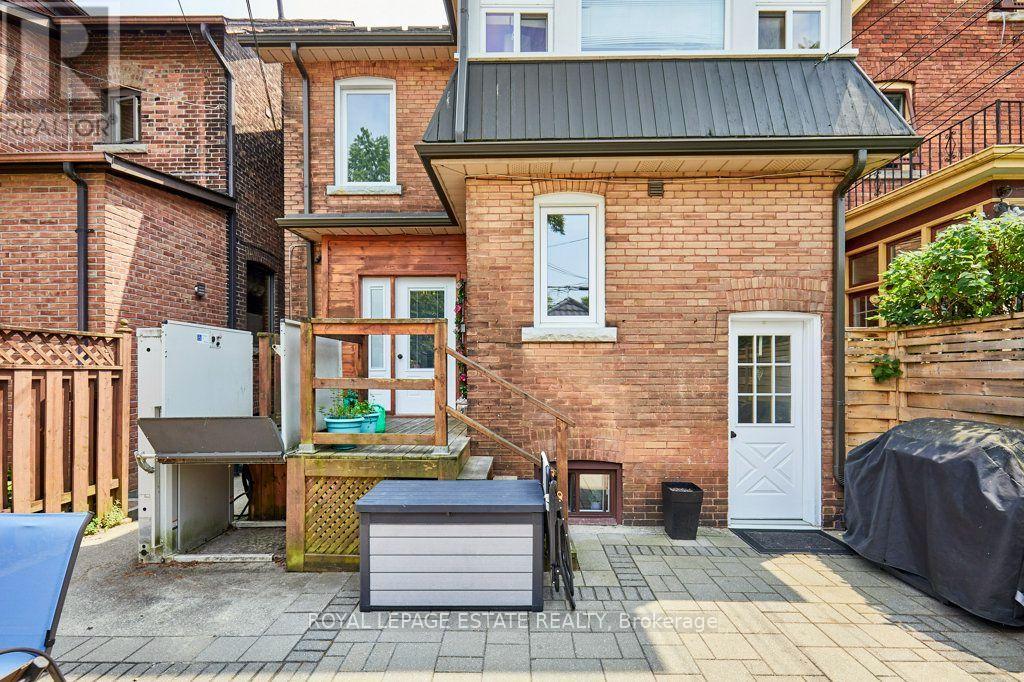 Lower - 120 Grenadier Road, Toronto, Ontario  M6R 1R4 - Photo 5 - W13583030