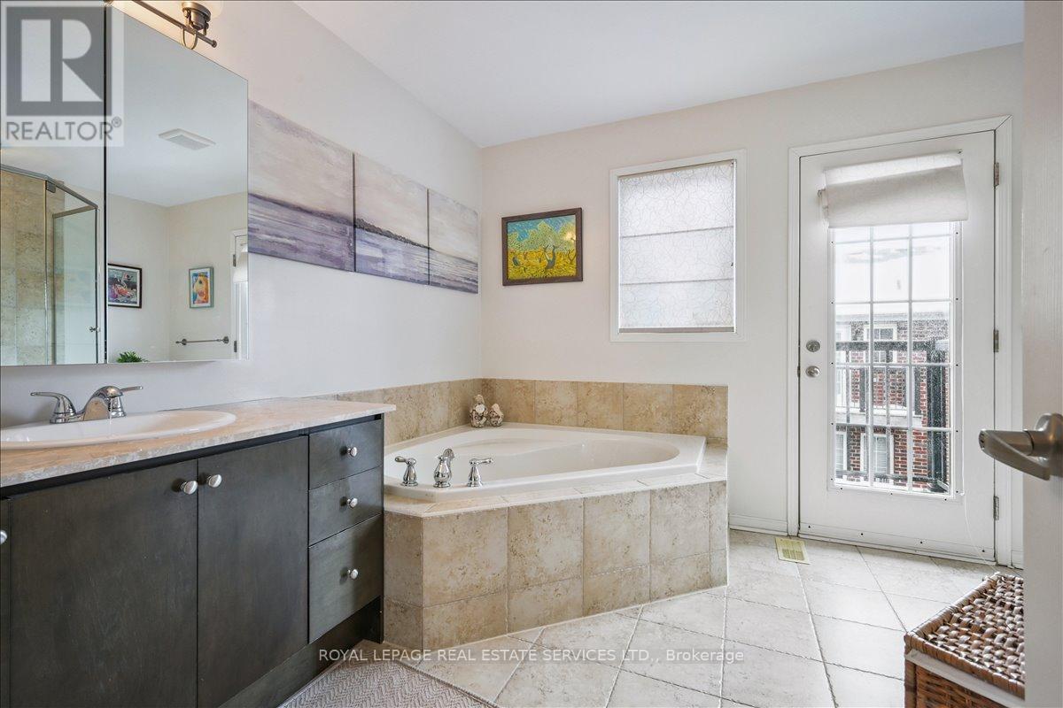 Th2 - 101 The Queensway, Toronto, Ontario  M6S 5B4 - Photo 17 - W13583062