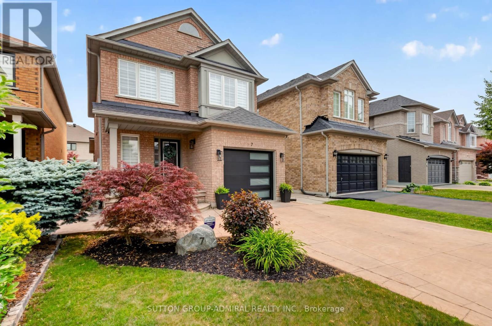 7 Emily Carr Crescent, Caledon, Ontario  L7E 2L1 - Photo 2 - W13583104
