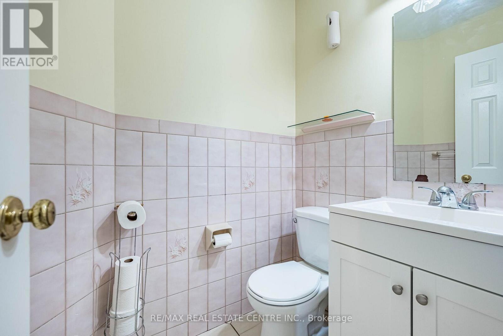 42 Lafleur Court, Brampton, Ontario  L6Y 3L7 - Photo 16 - W13582724