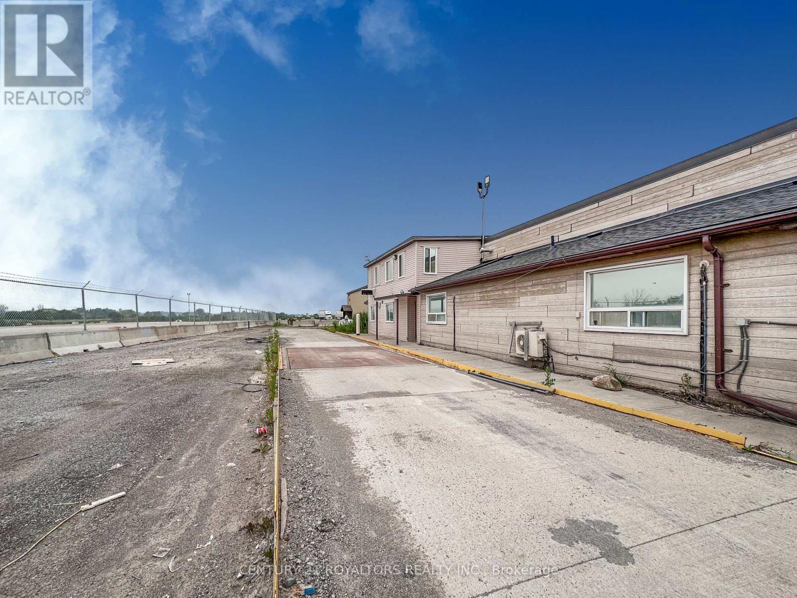 6202 Healey Road N, Caledon, Ontario L7C 0W7 - Photo 17 - W13539160