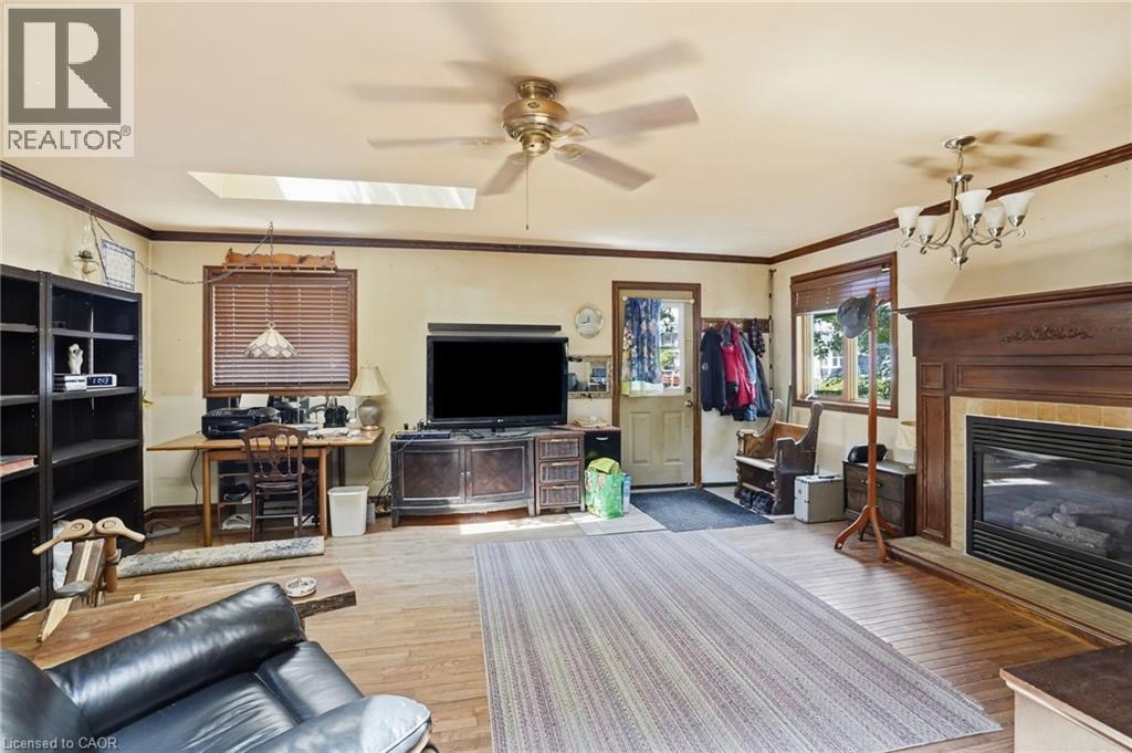 83 York Street, St. Catharines, Ontario  L2R 6C8 - Photo 4 - 40843349