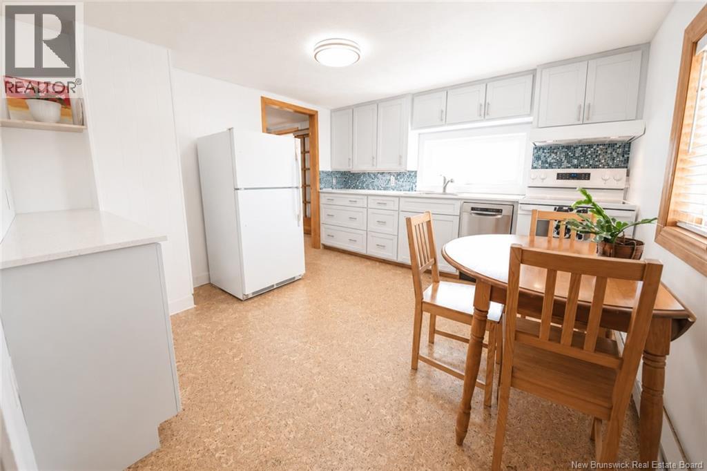 77 Fairfield Road, Sackville, New Brunswick  E4G 2P4 - Photo 4 - NB144341