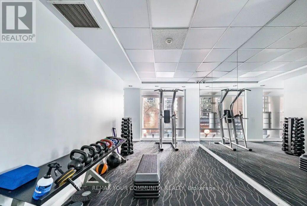 902 - 1121 Bay Street, Toronto, Ontario  M5S 2B3 - Photo 11 - C13572082
