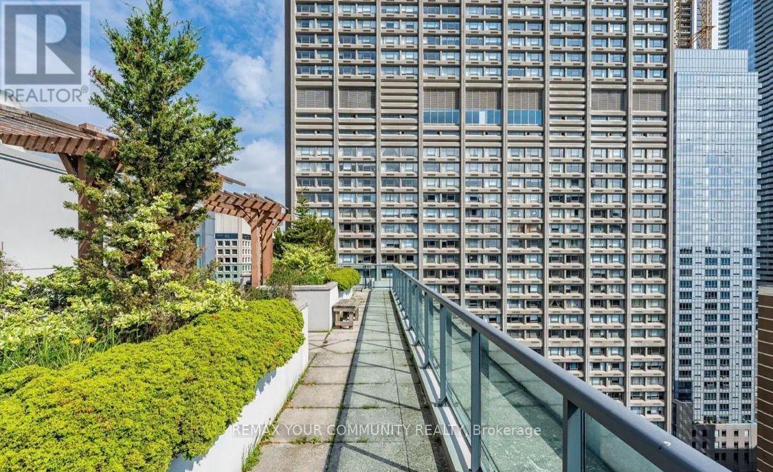 902 - 1121 Bay Street, Toronto, Ontario  M5S 2B3 - Photo 15 - C13572082