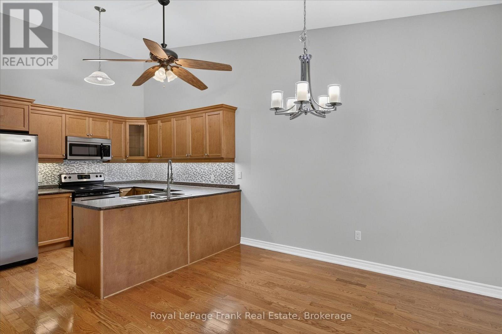 49 - 60 Village Crescent, Peterborough, Ontario K9J 0A9 - Photo 17 - X13583200
