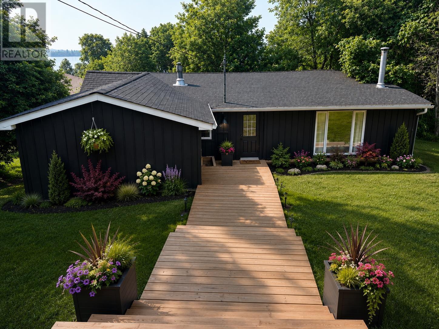 715 St Clair, Keewatin, Ontario  P0X 1C0 - Photo 2 - TB2602009