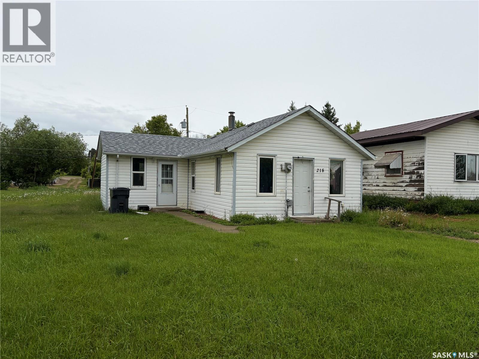 218 Main Street, Norquay, Saskatchewan  S0A 2V0 - Photo 2 - SK043015