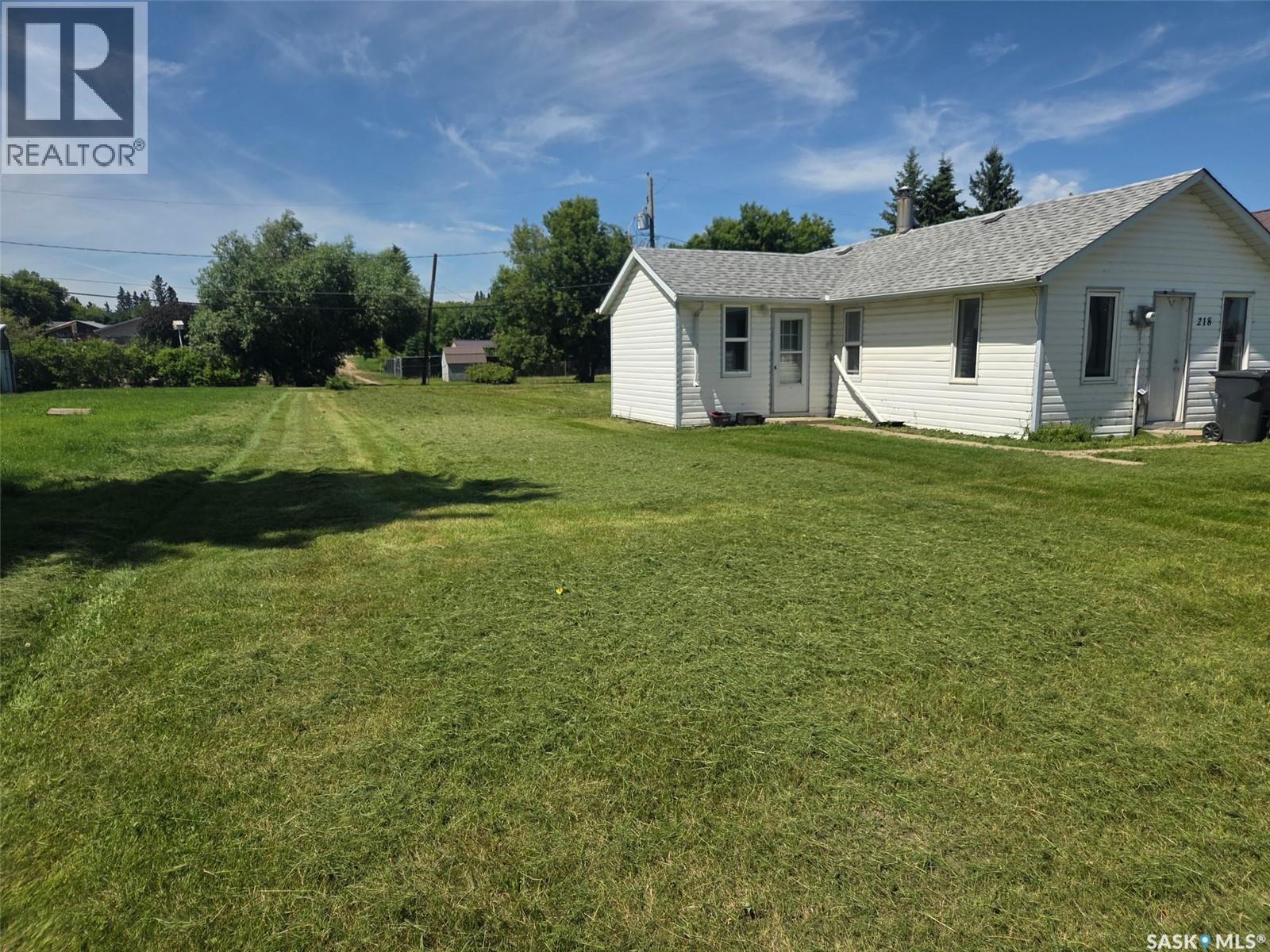 218 Main Street, Norquay, Saskatchewan  S0A 2V0 - Photo 1 - SK043015