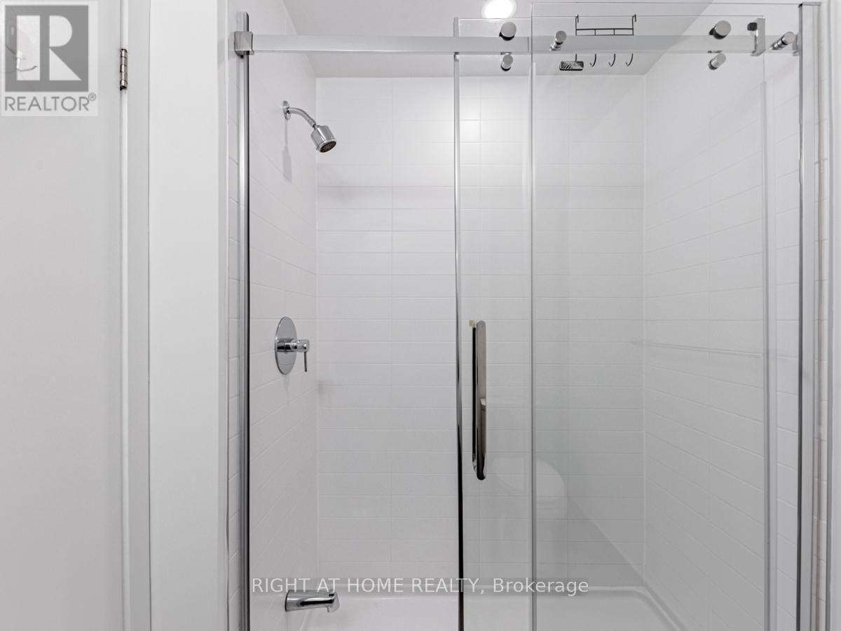 1302 - 66 FOREST MANOR ROAD - Photo 16