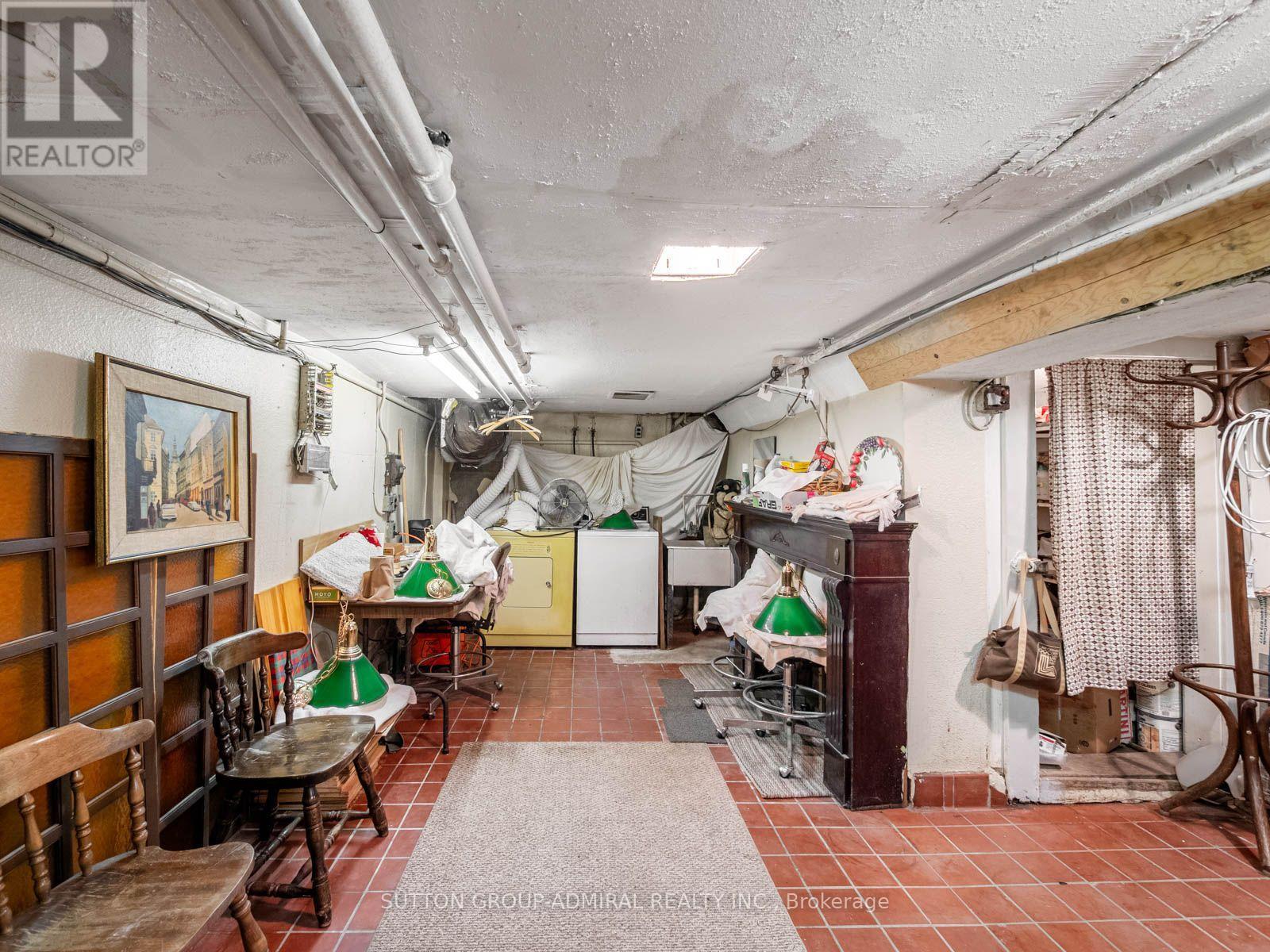 Main - 392 Eglinton Avenue W, Toronto, Ontario  M5N 1A2 - Photo 21 - C13583282