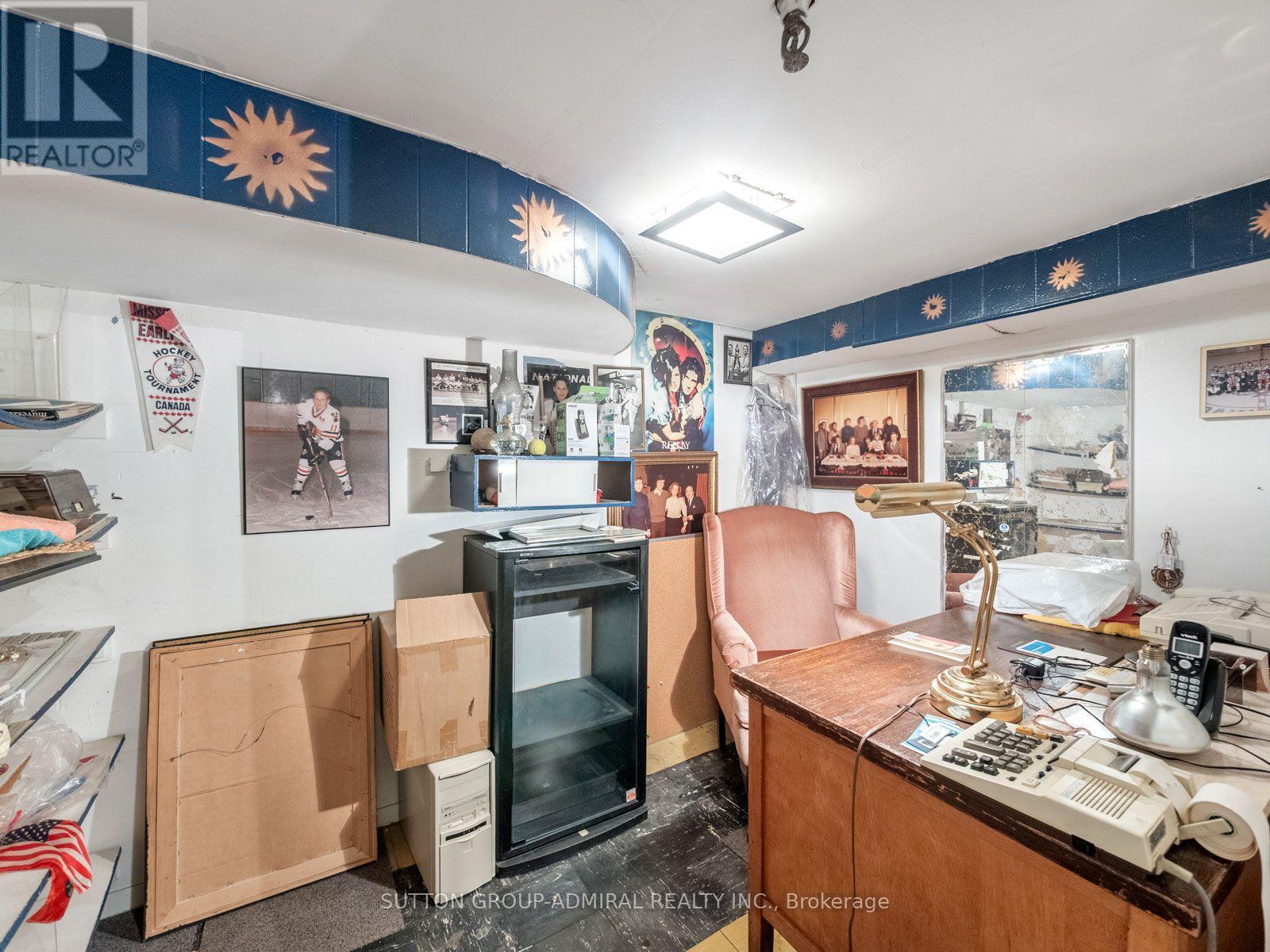 392 Eglinton Avenue W, Toronto, Ontario  M5N 1A2 - Photo 15 - C13583286