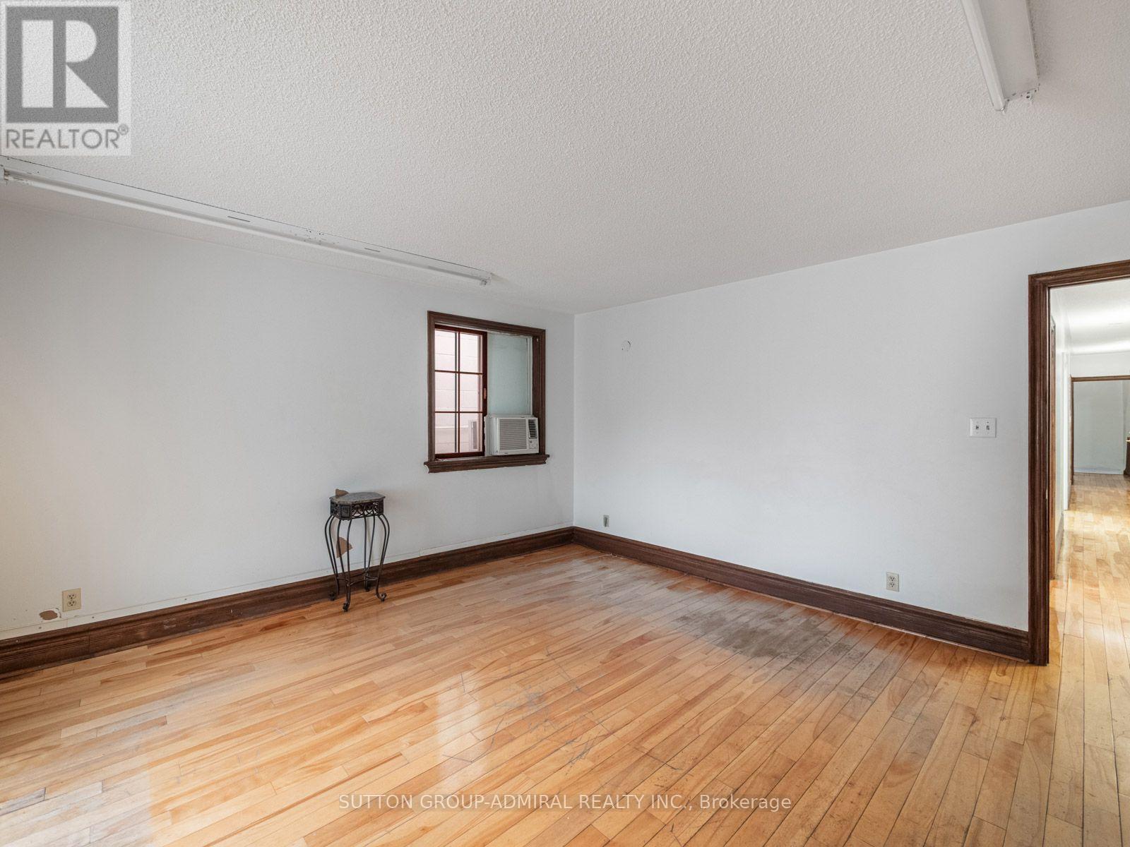 392 Eglinton Avenue W, Toronto, Ontario  M5N 1A2 - Photo 36 - C13583286