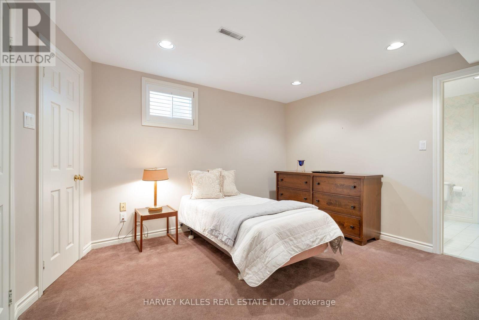 17 Peterborough Avenue, Markham, Ontario  L3T 7B7 - Photo 37 - N13583262