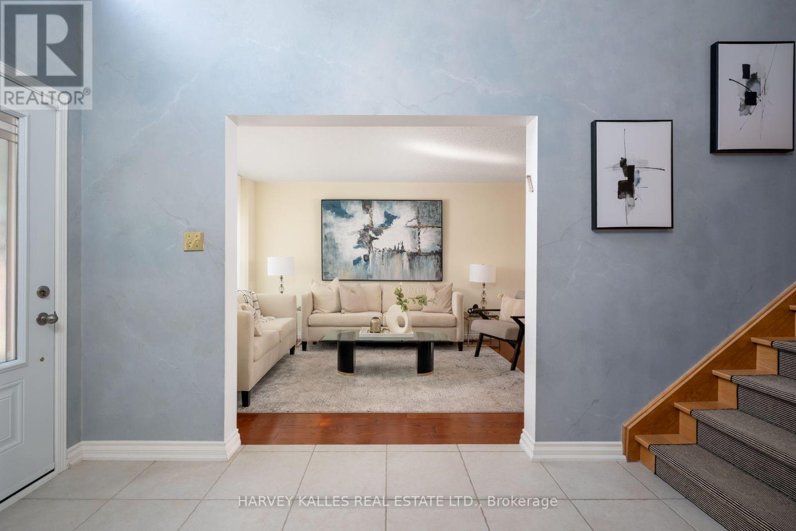 17 Peterborough Avenue, Markham, Ontario  L3T 7B7 - Photo 6 - N13583262