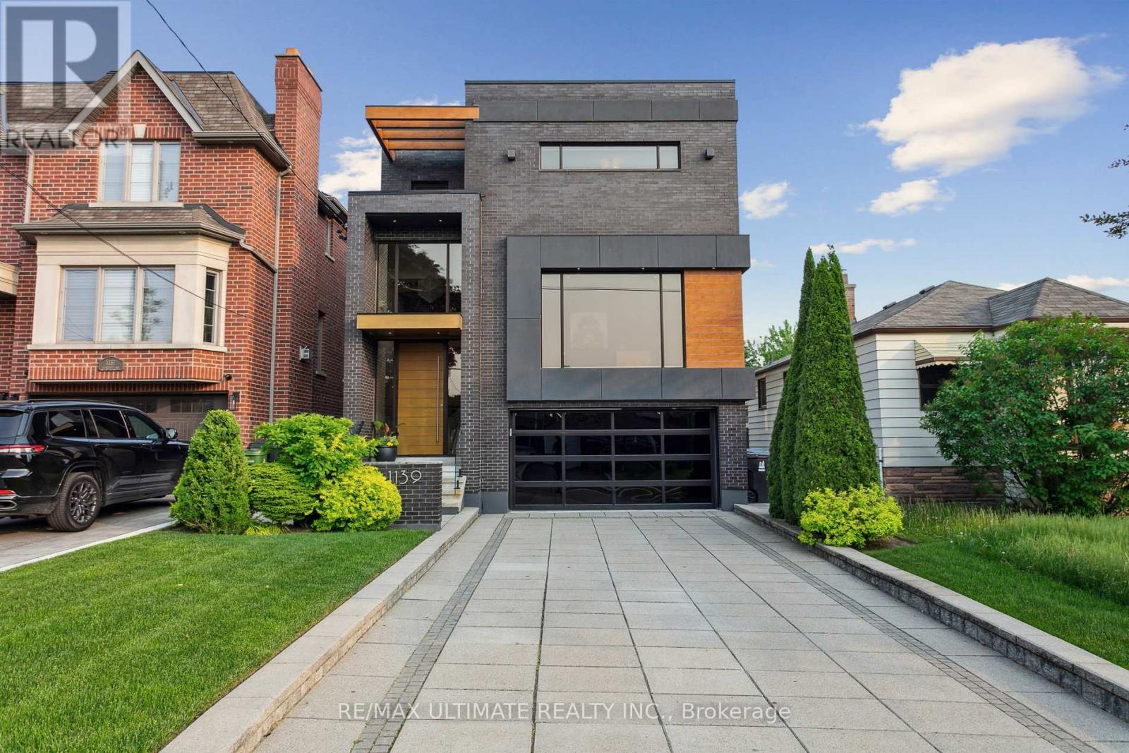 1139 Glengrove Avenue W, Toronto, Ontario  M6B 2K5 - Photo 2 - W13583172