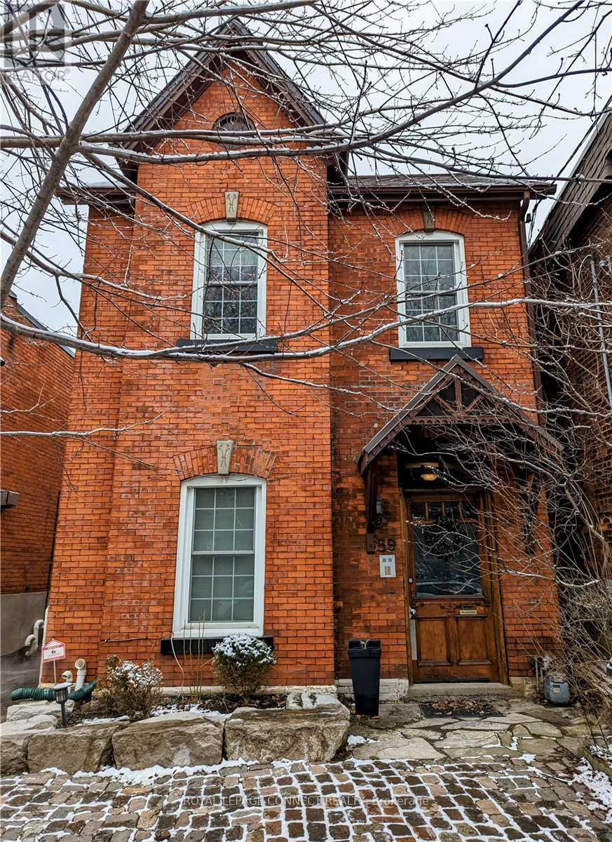 4 - 59 Gwynne Avenue, Toronto, Ontario M6K 2C5 - Photo 2 - W13583246