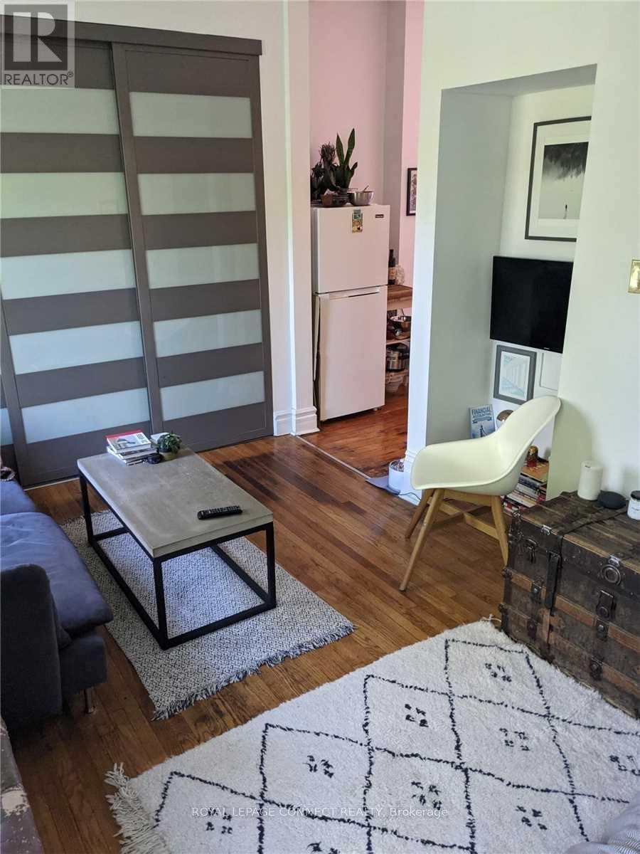 4 - 59 Gwynne Avenue, Toronto, Ontario M6K 2C5 - Photo 3 - W13583246