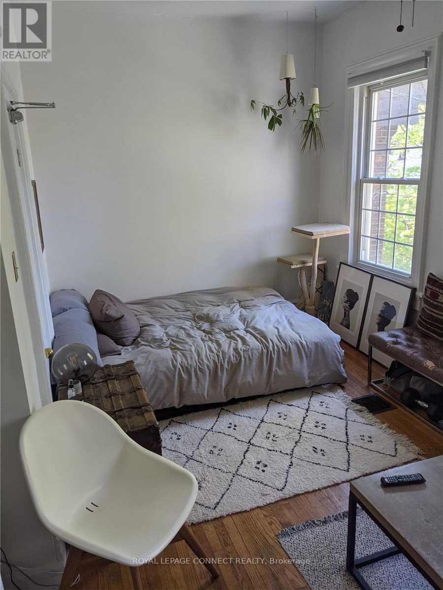 4 - 59 Gwynne Avenue, Toronto, Ontario M6K 2C5 - Photo 8 - W13583246