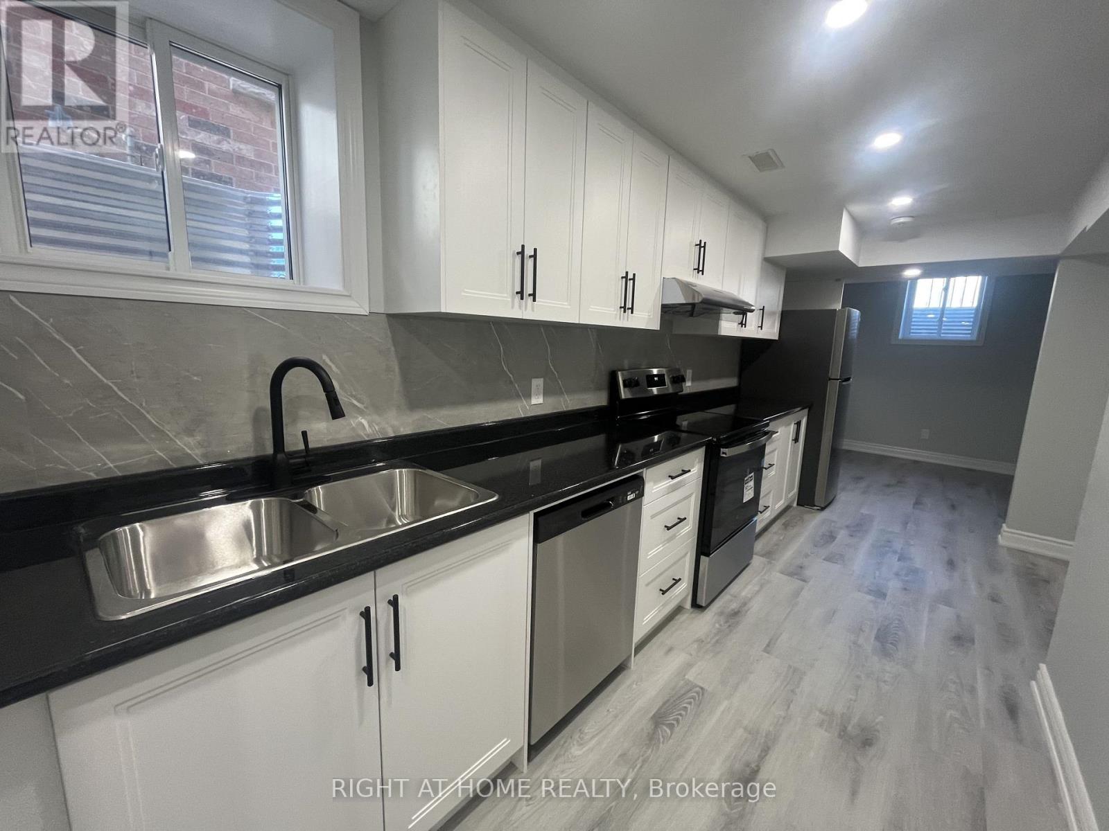 Basement - 22 Amboise Crescent, Brampton, Ontario L7A 2R2 - Photo 2 - W13583322